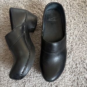 Dansko Black Leather Clogs Size 8.5